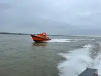 कठोर inflatable नाव बेचने के लिए