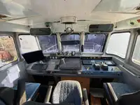 कटमरैन बेचने के लिए