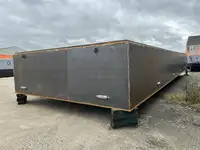 पीपे का पुल बेचने के लिए