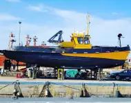 काम की नावें बेचने के लिए