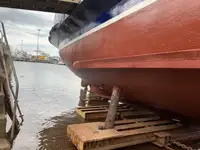 काम की नावें बेचने के लिए