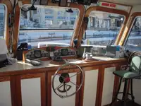 क्रूज जहाज बेचने के लिए