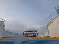 रोपैक्स जहाज बेचने के लिए