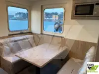 काम की नावें बेचने के लिए