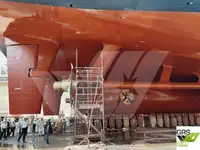 क्रूज जहाज बेचने के लिए