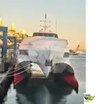 मोटर पोत बेचने के लिए