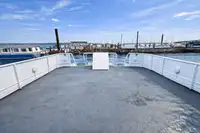 मोटर पोत बेचने के लिए