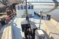 पेट्रोल नाव बेचने के लिए