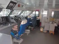 नौका पोत बेचने के लिए