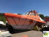 काम की नावें बेचने के लिए