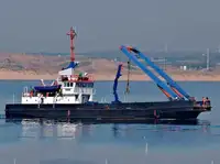 काम की नावें बेचने के लिए